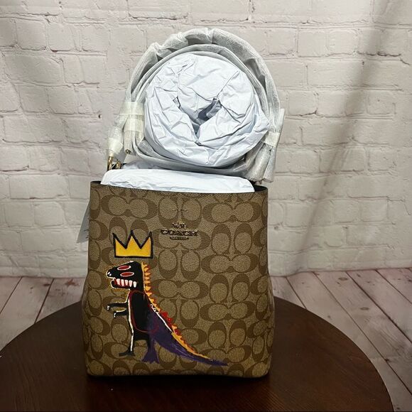 COACH X MICHEL JEAN BASQUIAT Pez Dispenser limited edition town bucket bag nwt - Picture 1 of 16